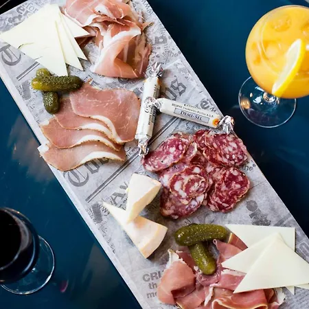 Eklo Centre Bastide 酒店 3*