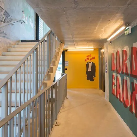 Eklo Centre Bastide 酒店 3*