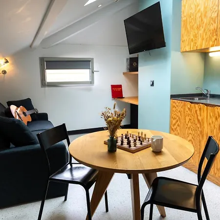 Hotel Eklo Centre Bastide Bordeaux